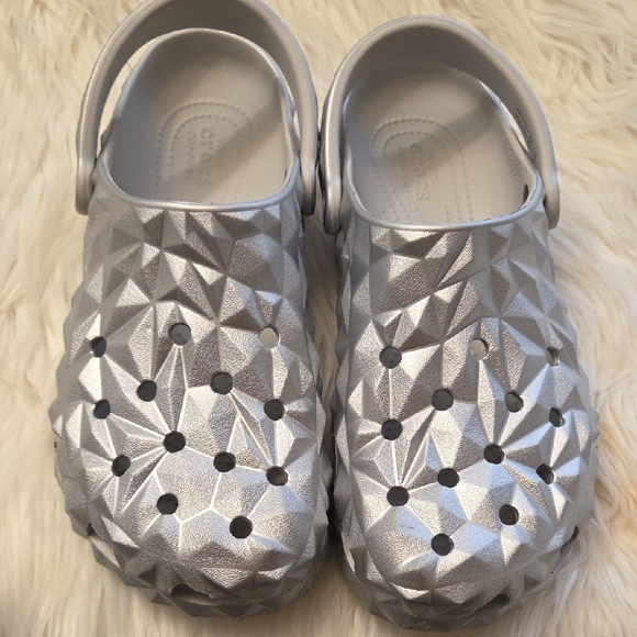 CROCS Other - CROCS Silver Geometric Water Shoes